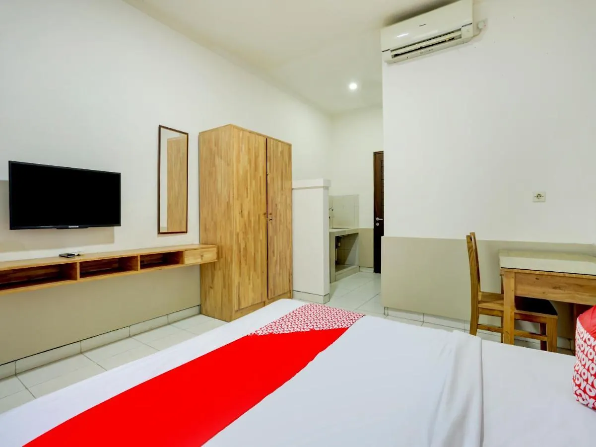 Oyo Flagship 90754 Alamanda Guesthouse Denpasar  3*, Denpasar (Bali)